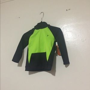 OLD NAVY ACTIVE GO-WARM FABRIC GENERATES HEAT .